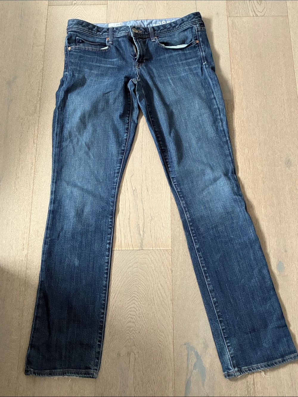 GAP - Classic Women's Straight-Leg Jeans in Dark Blue